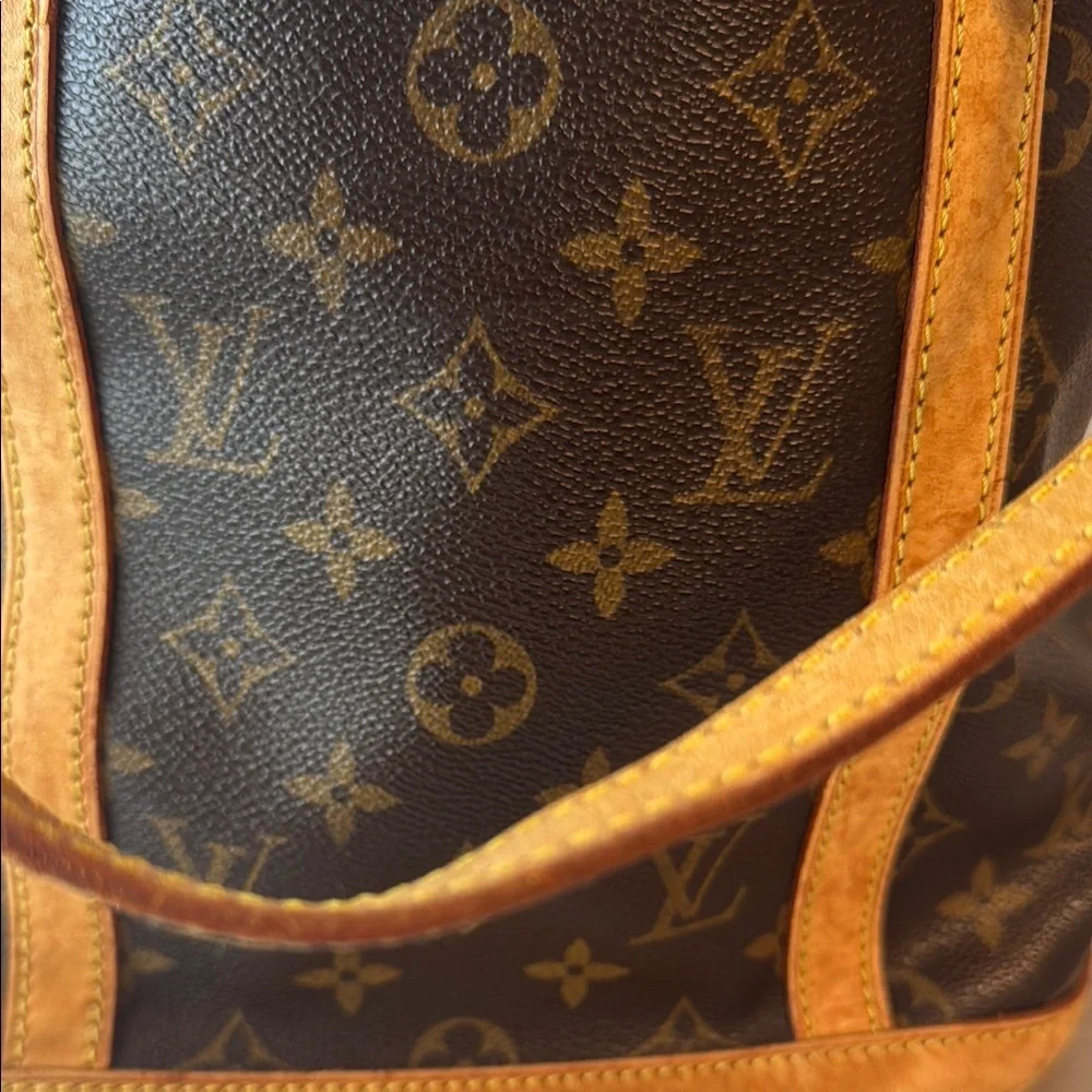 Vintage Louis Vuitton Monogram GM Bucket Tote Bag